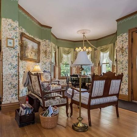 Kingsley House Bed & Breakfast - Full Home Fennville 외부 사진
