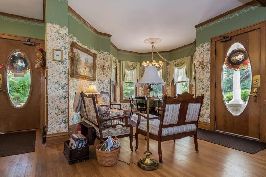 Kingsley House Bed & Breakfast - Full Home Fennville 외부 사진