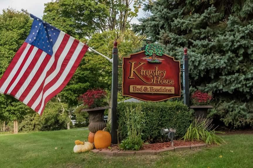Kingsley House Bed & Breakfast - Full Home Fennville 외부 사진