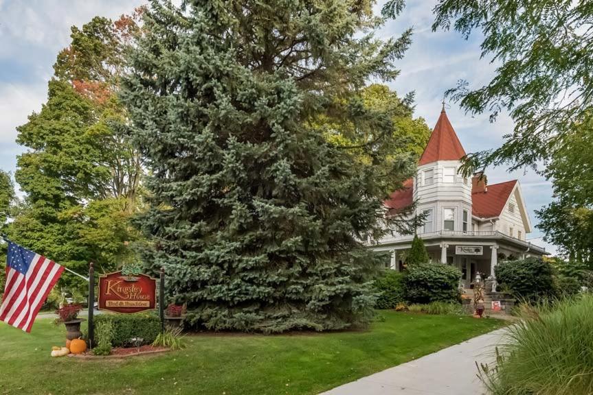 Kingsley House Bed & Breakfast - Full Home Fennville 외부 사진