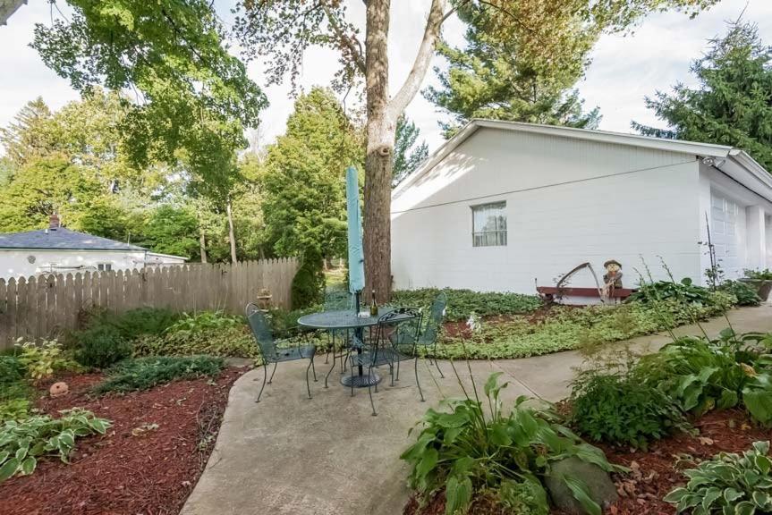 Kingsley House Bed & Breakfast - Full Home Fennville 외부 사진