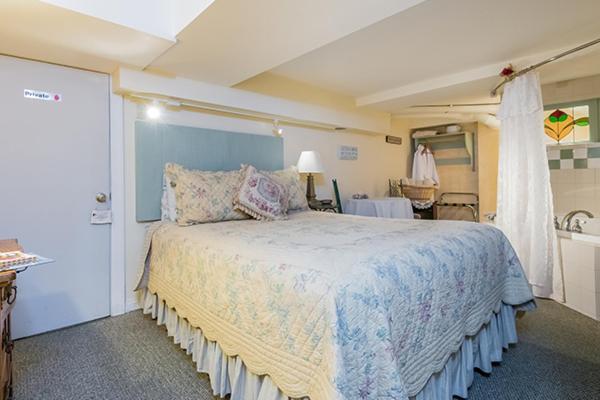 Kingsley House Bed & Breakfast - Full Home Fennville 외부 사진