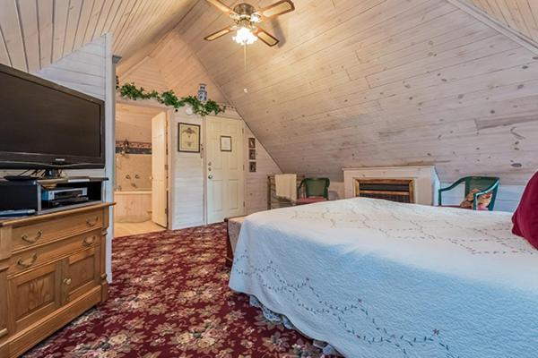 Kingsley House Bed & Breakfast - Full Home Fennville 외부 사진